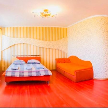Red Apartment 2019 Very Centre Kherson Eksteriør bilde